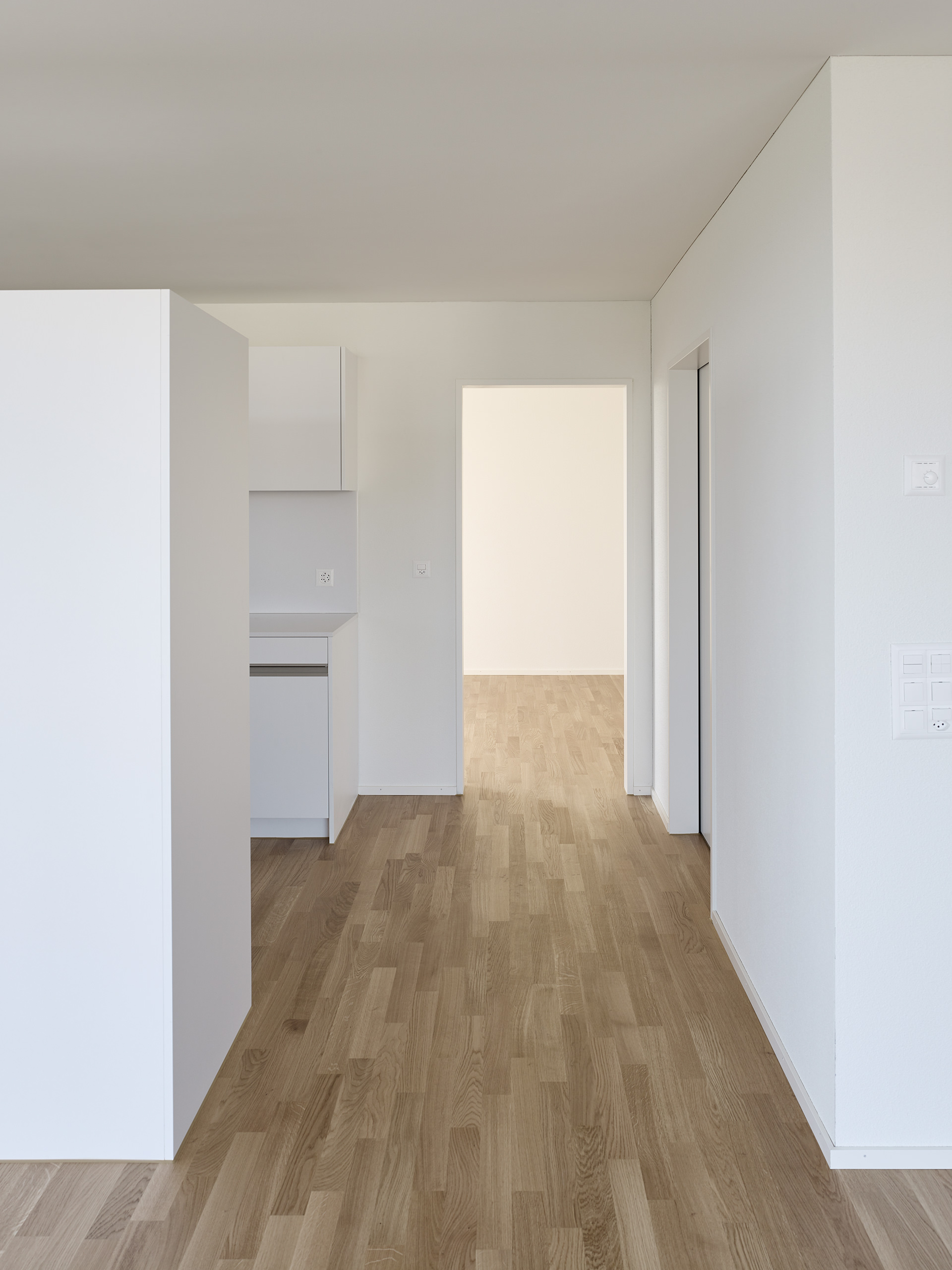 E18686 Alpa 080368 SCREEN